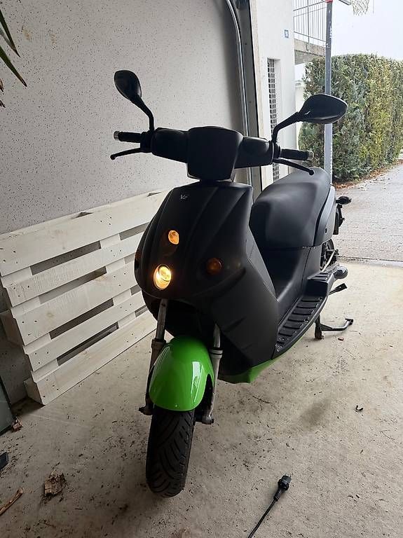 Scooter: Vengo 100 Elektroroller ab Service – Usato da Heitenried venduto da Ren_Fel 2