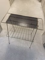 Beistelltisch Metall Zeitschriftenhalter Vintage