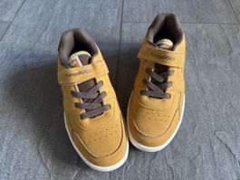 Neue Sneakers Gr. 35