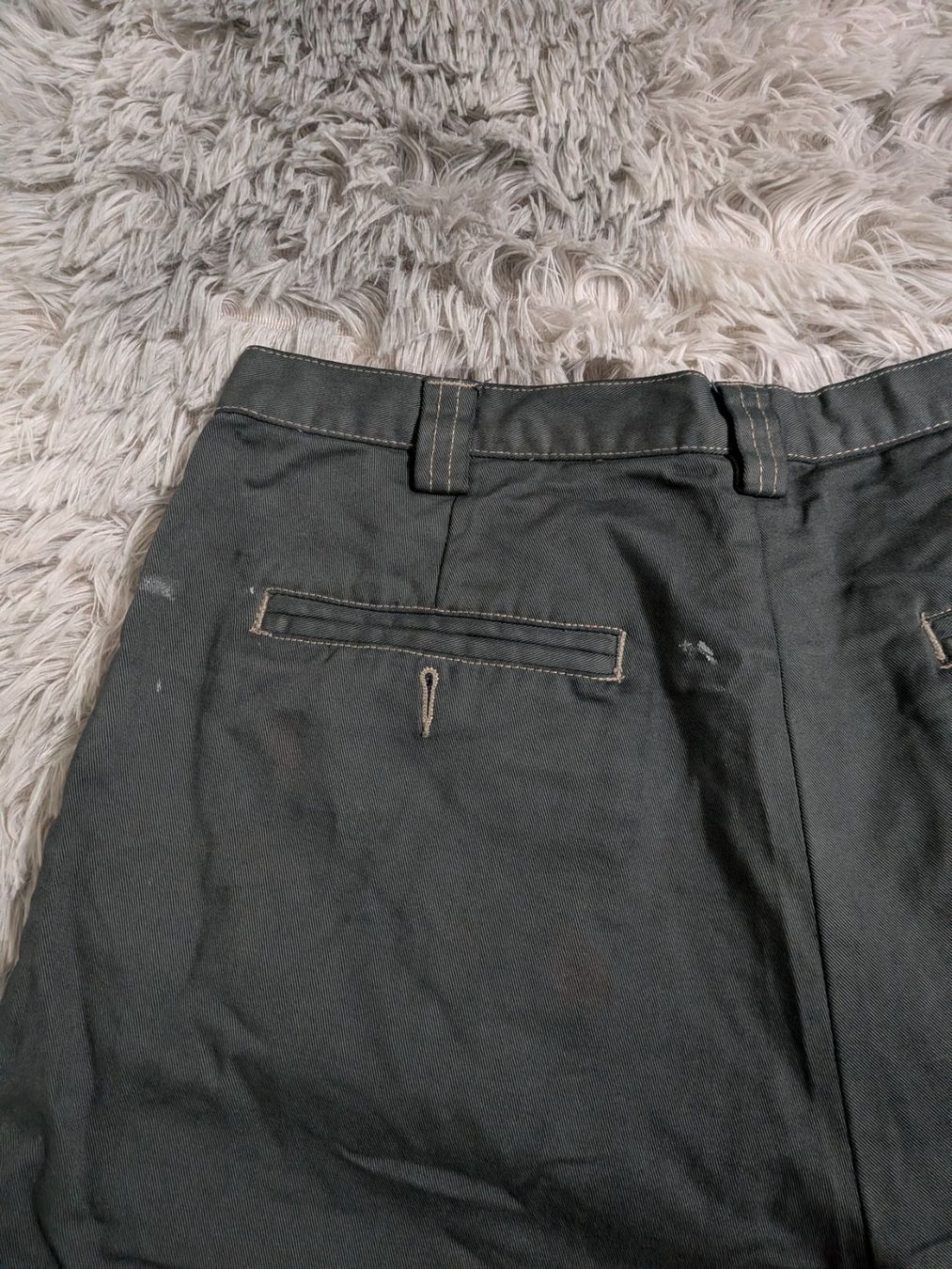 Carhartt Pantaloni: Carhartt Shorts Gr. 30 – Usato da Illnau venduto da mbseller4ric 4