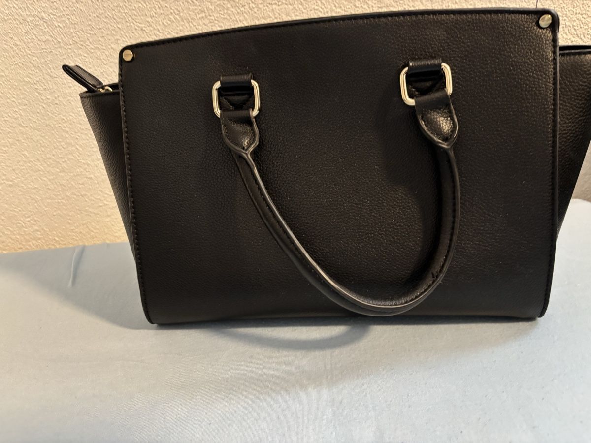 Taschen für Damen: Tasche schwarz elegant – Neu (gemäss Beschreibung) aus Fislisbach von secondhandF 3