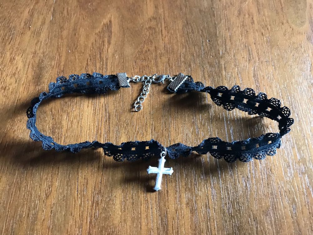 AllerPierce Gothic Choker Schwarz Mit Kreuz - Spitze Halsband Retro Schmuck Für Damen