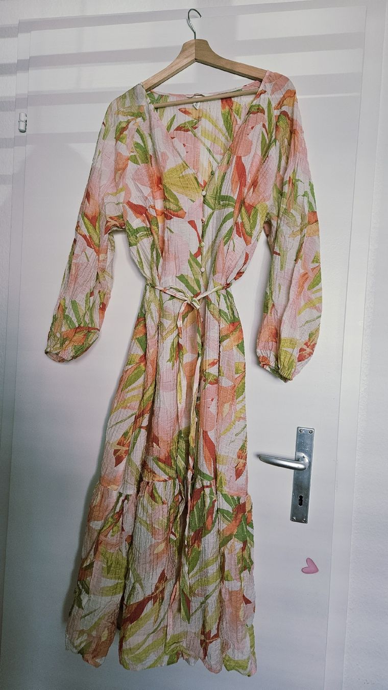 H&M Vestiti: CRÊPE-KLEID MIT BINDEGÜRTEL Grösse L – Nuovo (secondo la descrizione) da Konolfingen venduto da Aprilsnow93