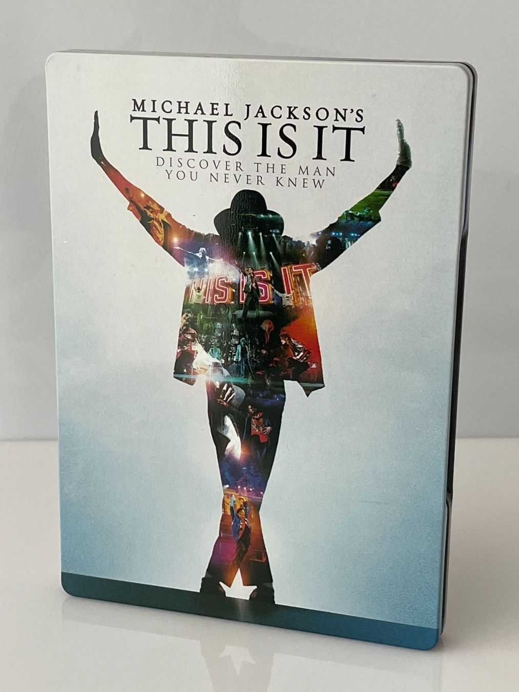 Tutti i DVDs: Michael Jackson's - This Is It - Special – Usato da Jonen venduto da BMWE369