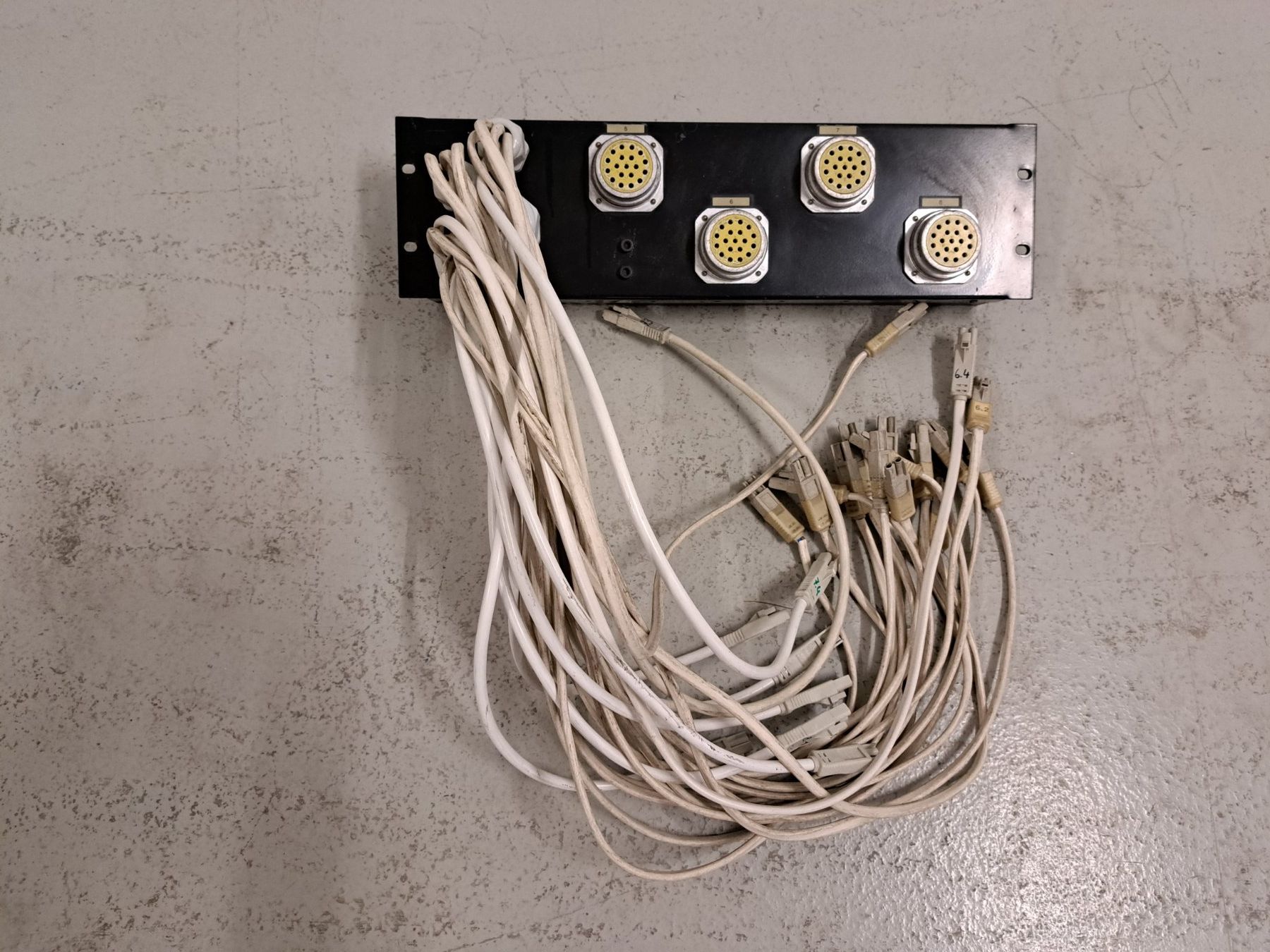 Alimentazione elettrica: Patchfeld 3 HE Socapex auf Wieland – Usato da Embrach venduto da lichttechnik