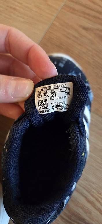 Scarpe per ragazzi: Adidas Kinderschuhe (21) – Usato da Schwändi GL venduto da rah_l5mz 1