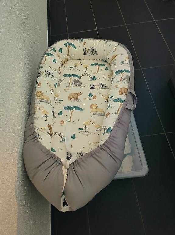 Seggiolini per auto: Siège auto bebe Cloud G3 i-Size - noir avec base isofix – Usato da Collombey venduto da Carlos-Gomes 1