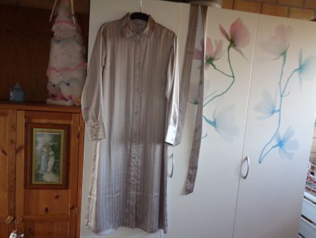 *** Maxi Blusenkleid mit Gurt *** / von H&M
