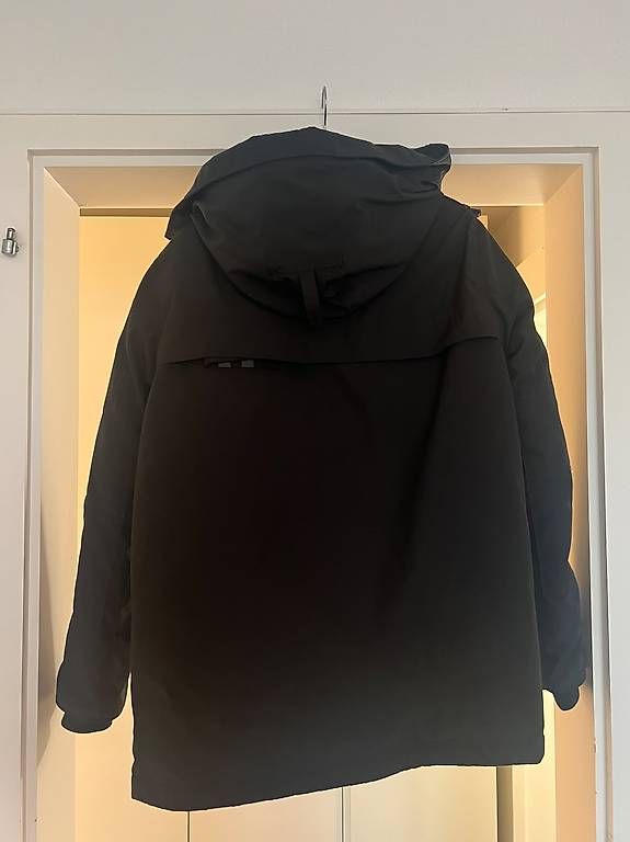 Giacche: Canada Goose Jacke Schwarz – Usato da Zürich venduto da nat_9xtd 1