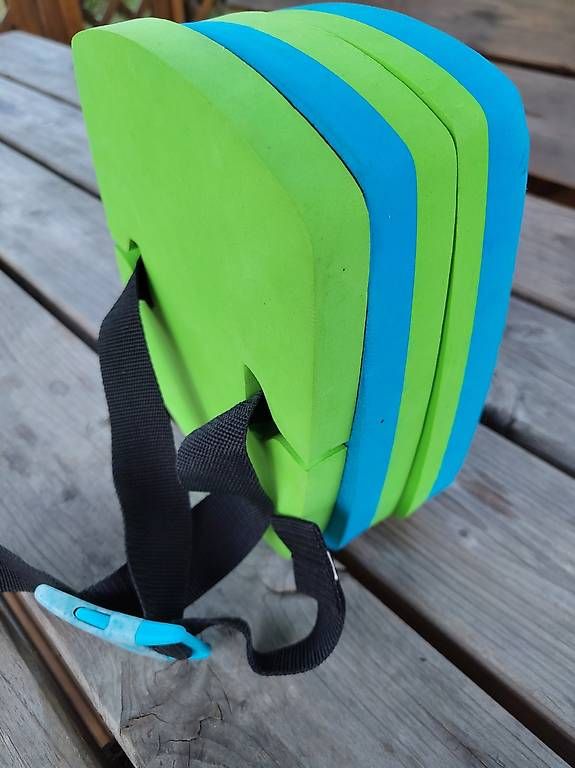 Gilets de sauvetage: Schwimmhilfe variabel – D'occasion à Biel/Bienne par leg_2mby
