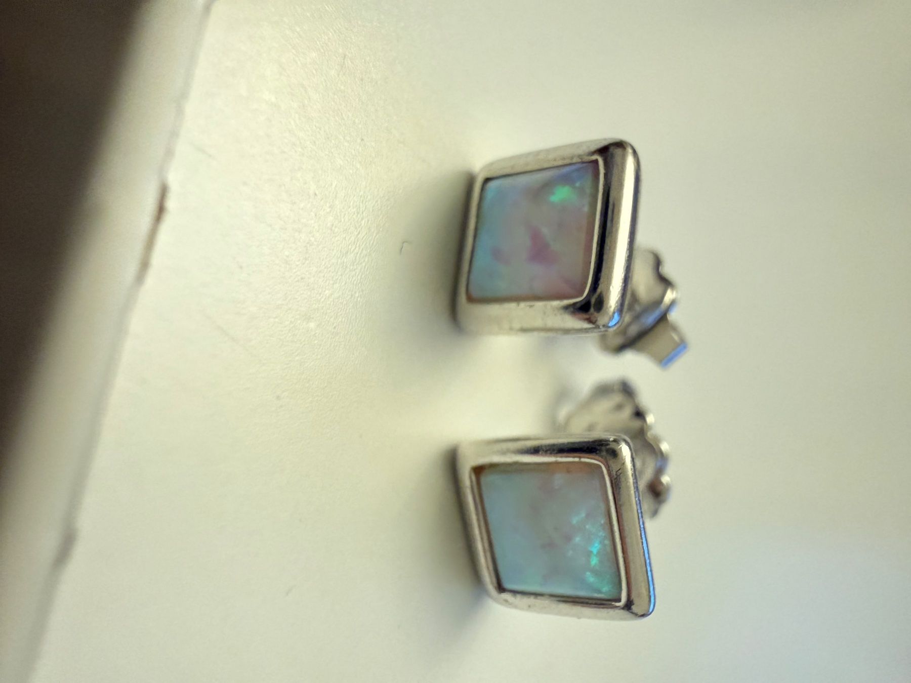 Ciondoli: Ohrstecker und Anhänger mit Opal Synthetisch – Usato da Schlieren venduto da schnuggi07