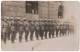 Soldaten beim Appell, Fotokarte, Photographie Keller, Bern