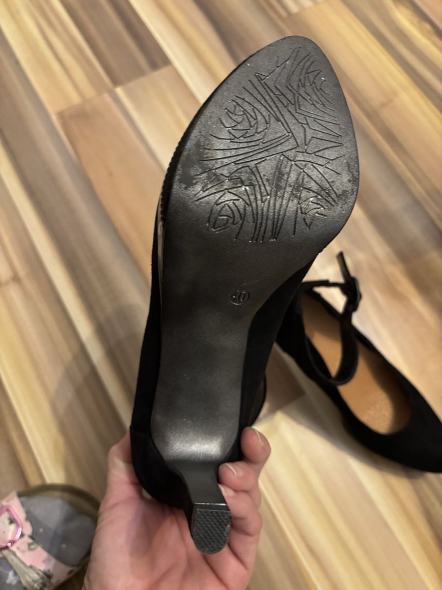 Scarpe da donna: Schwarze Stiletto,Grösse 40, Top! – Nuovo (secondo la descrizione) da Brittern venduto da Mi-rot 2