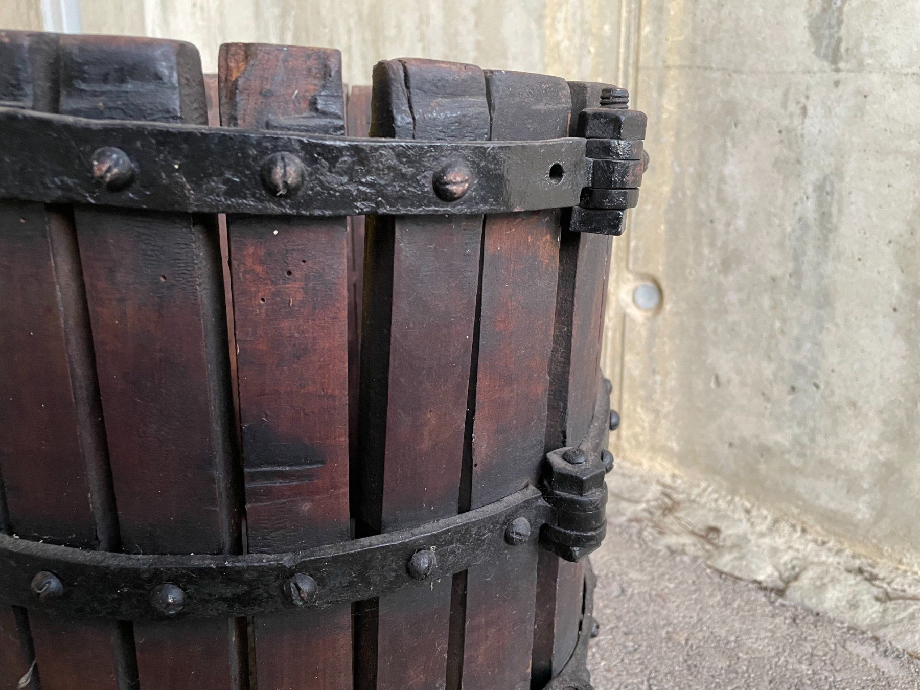 Elettrodomestici da cucina: Alte Weinpresse / Traubenpresse – Usato da Elsau venduto da Barri.ch 2