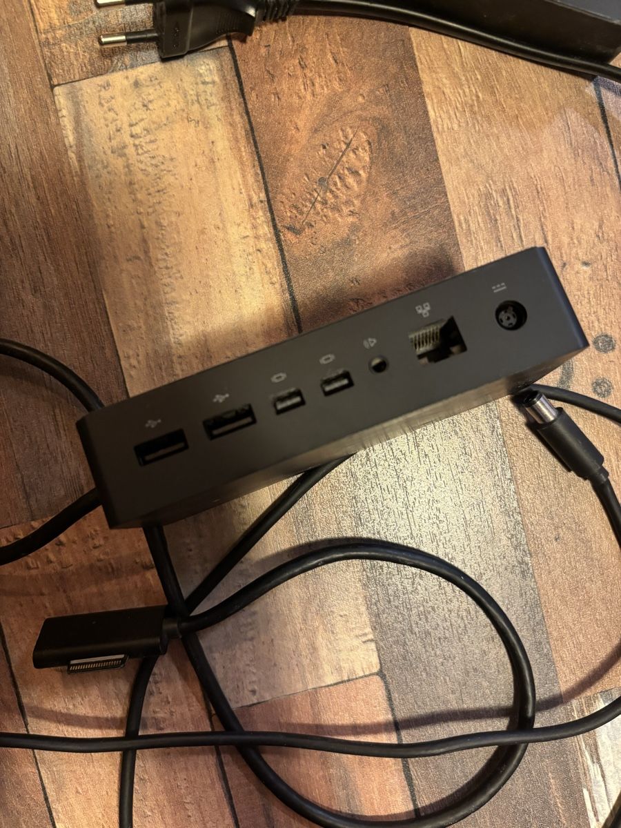 Microsoft Docking station: Microsoft Surface Dock mit Netzteil – D'occasion à Wattwil par gi.otsche 1