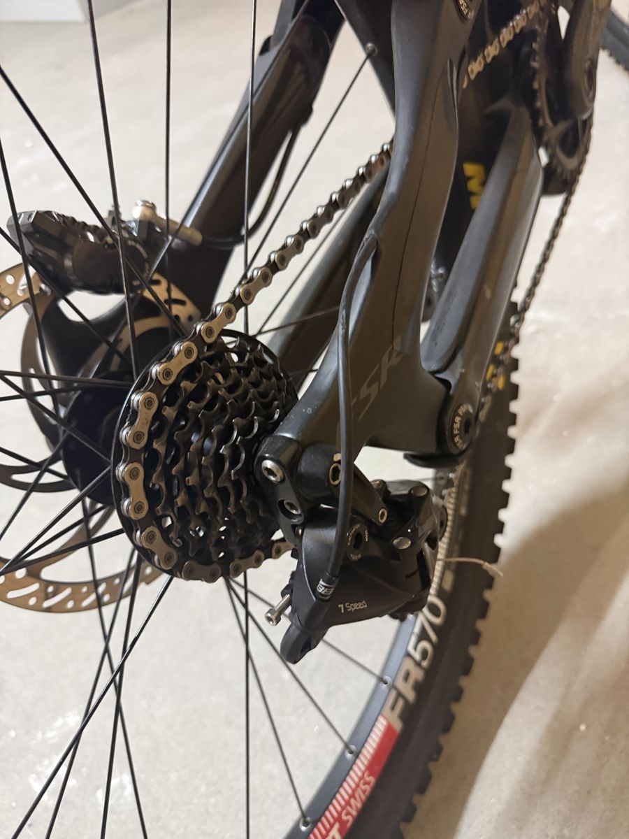 Specialized Biciclette: Specialized voll carbon downhill bike – Usato da Reinach AG venduto da Undercover162 8