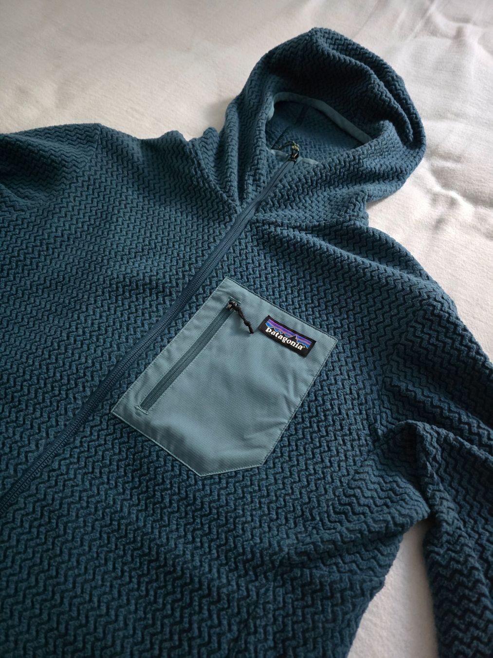 Patagonia Jacken: Patagonia R1 Air – Gebraucht aus Fribourg von ADGF25 1