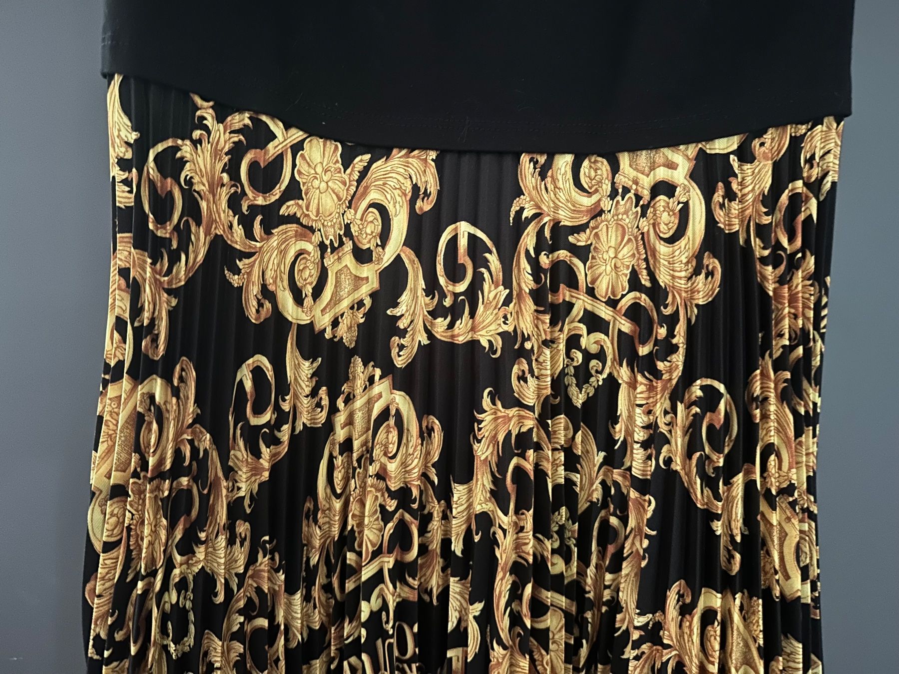 Versace Vestiti: Versace Freizeitkleid, neu, NP Fr. 530.-- – Nuovo e nell'imballaggio originale da Hombrechtikon venduto da Herbstsonne 2