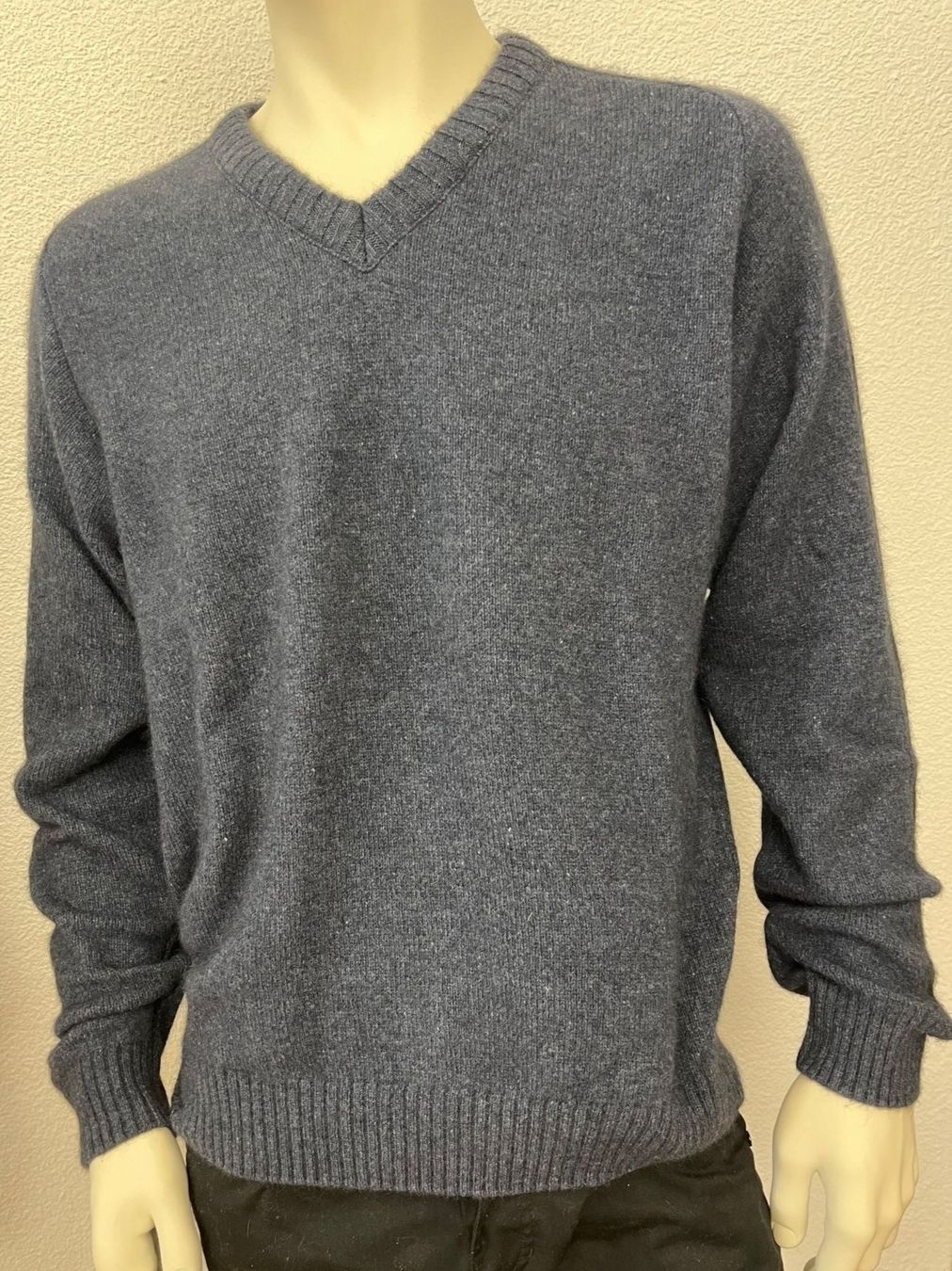 Maglioni & Felpe: Possum Pullover Herren V-Ausschnitt denim Grösse L – Nuovo e nell'imballaggio originale da Zollikofen venduto da marys-choice