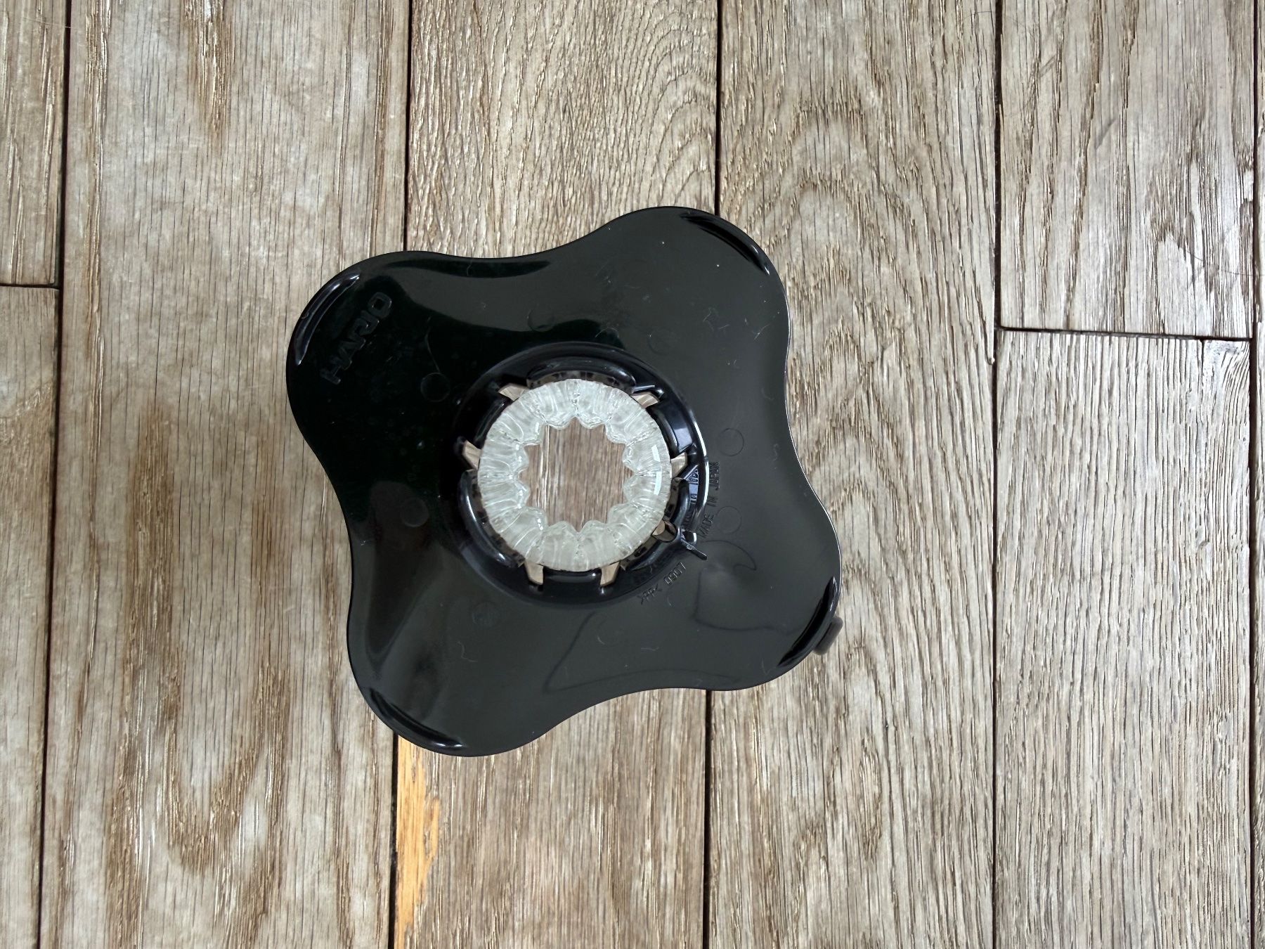 Hario Altro per la casa: Hario V 60 Drippfilter mit Kunststoffstand – Usato da Luzern venduto da Mamutpe 1
