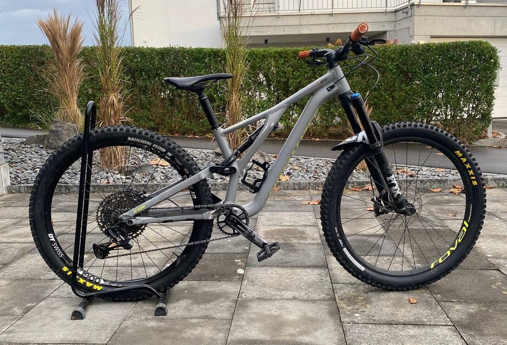 Specialized stumpjumper deals comp 2019