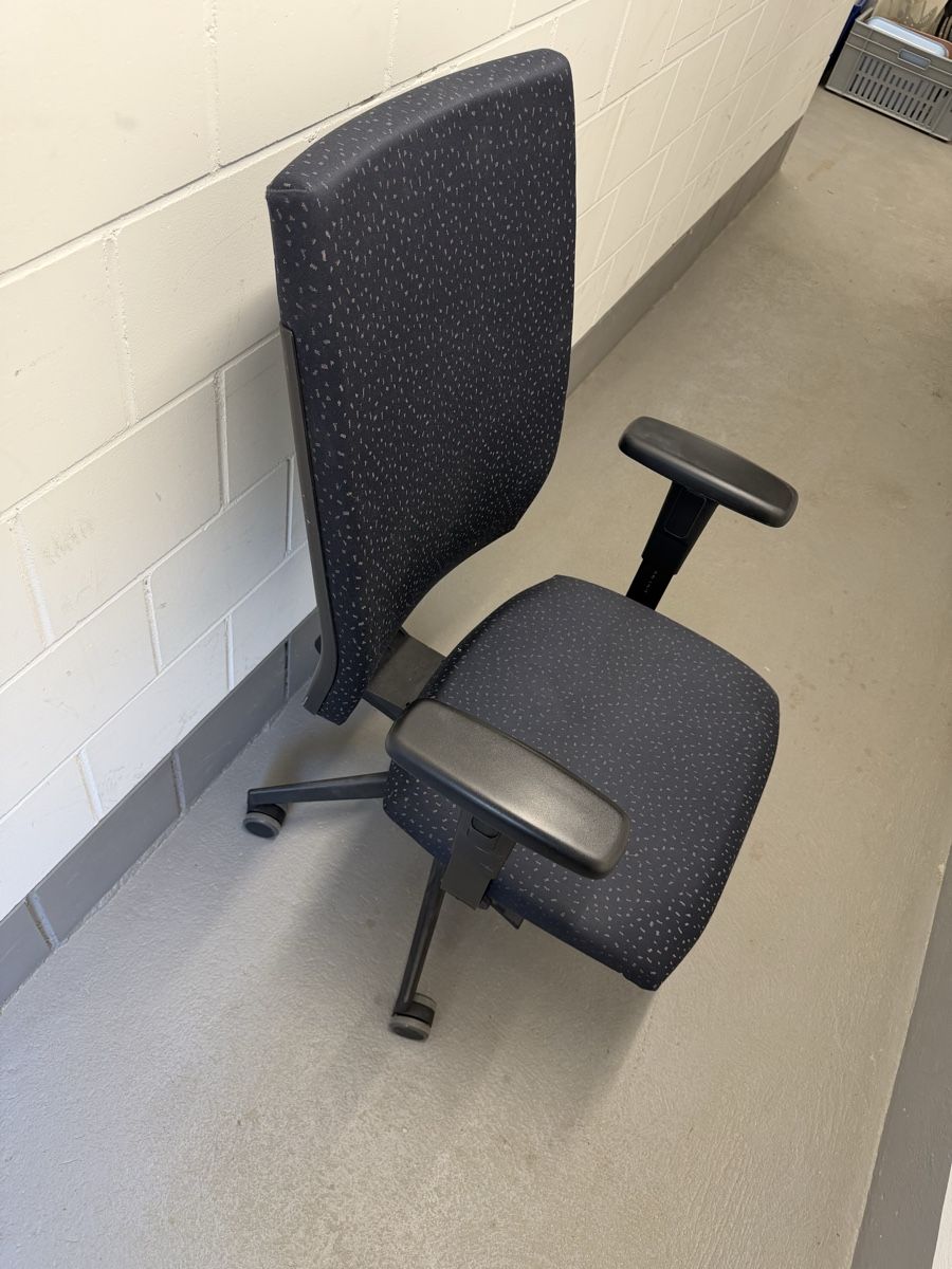 Girsberger Sedie: Girsberger ergonomischer Bürodrehstuhl – Usato da Bern venduto da Porcofidelio 1
