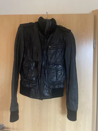 Blouson en cuir véritable - Taille S - En parfait état !