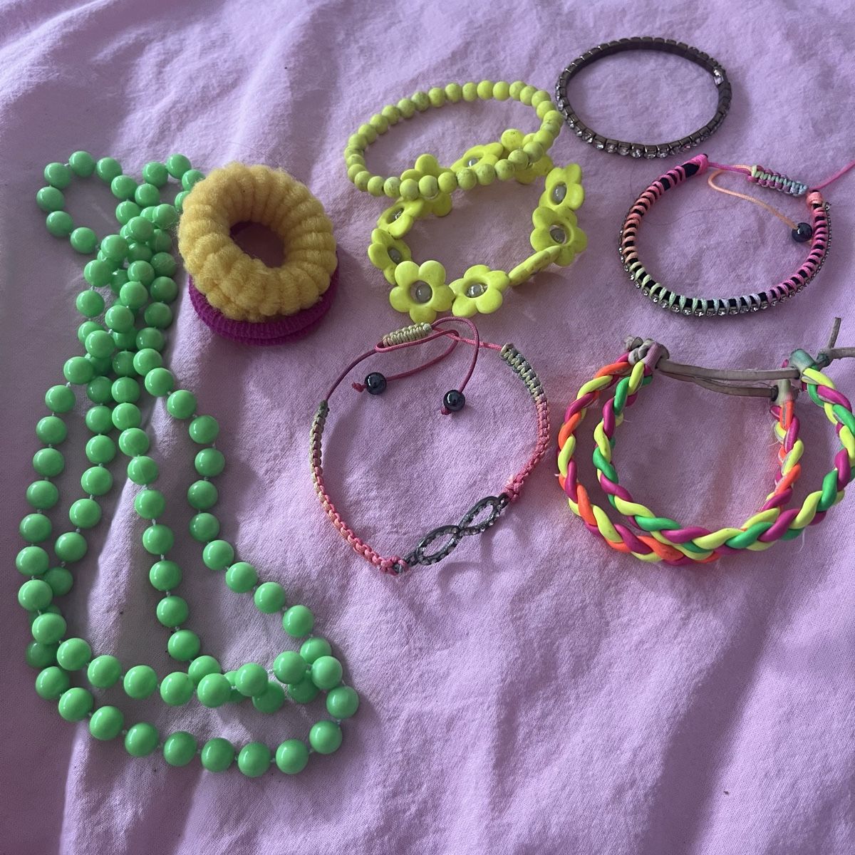 Altri gioielli: Bracelets, collier, chouchous fille – Usato da Le Grand-Saconnex venduto da Koko.hime_