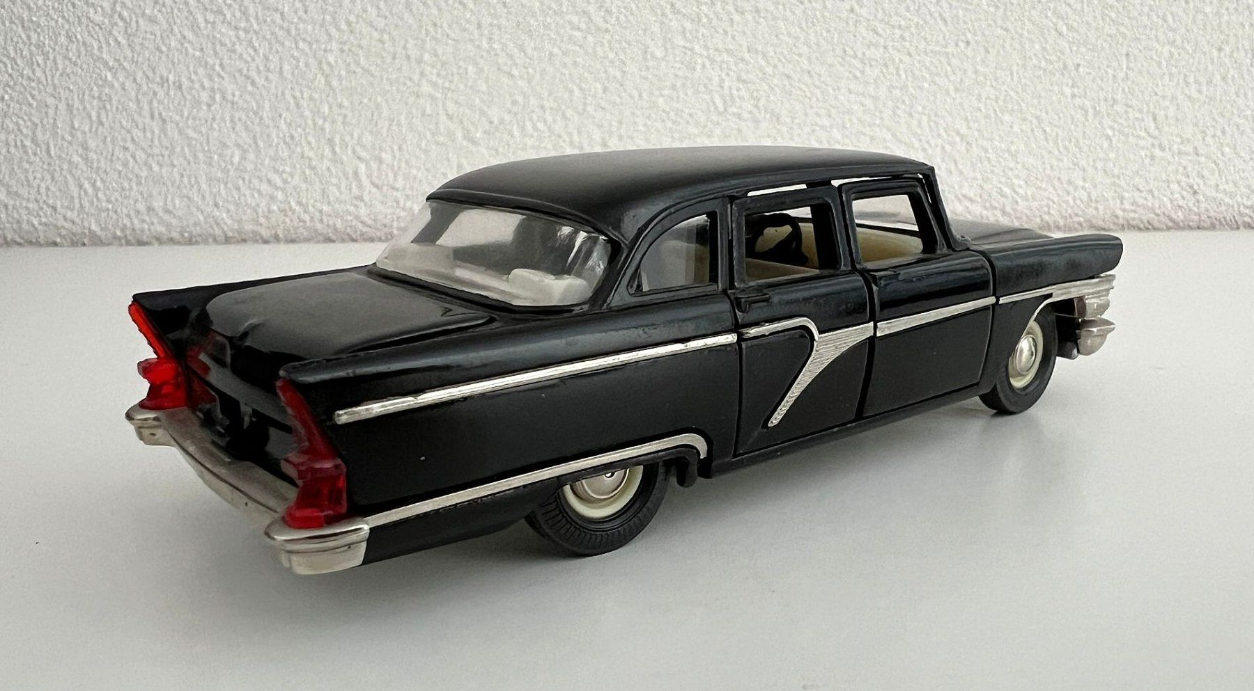 Modellini d'auto: Tchaika GAZ-13 A-15 – Usato da Meilen venduto da rdv_n7s9 3