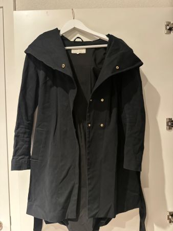 Mint & Berry Mantel, schwarz, Grösse 36/S
