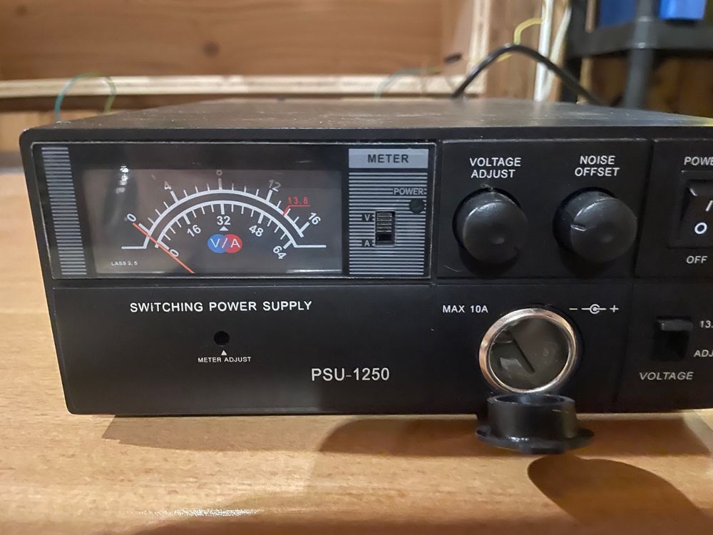 Alimentation PSU-1250 (D'occasion) à Les Bois pour CHF 50 – avec ...