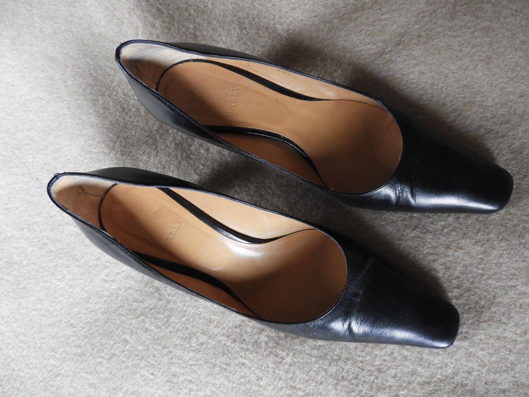 Bally Chaussures femmes: Bally Pumps – Neuf (Voir description) à Les Charbonnières par up-art 4