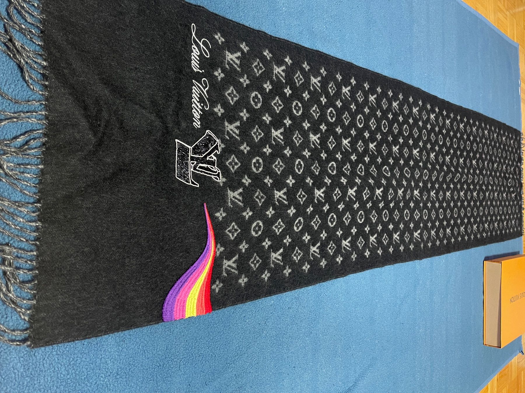 Louis Vuitton Foulard & Sciarpe: Louis Vuitton Schal Original – Nuovo e nell'imballaggio originale da St. Gallen venduto da maivilisa 4