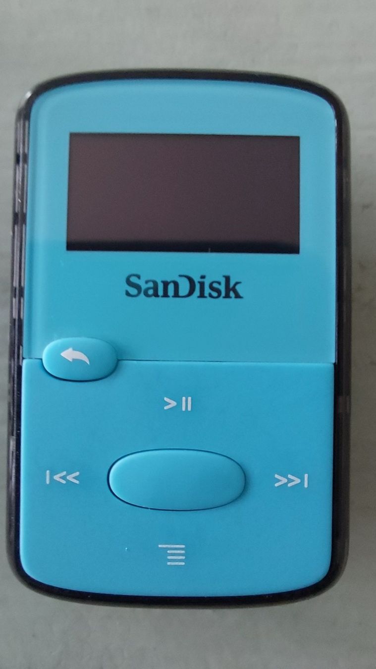 Sandisk Tragbarer Mediaplayer: MP3 Player SanDisk, inkl. Zubehör – Neu (gemäss Beschreibung) aus Volketswil von  1