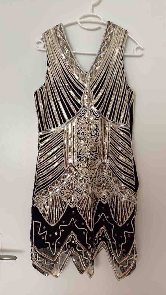 Kleider: Sequin Flapper Dress Black/Gold Size S – Gebraucht aus Luzern von Alsu_Lucerne