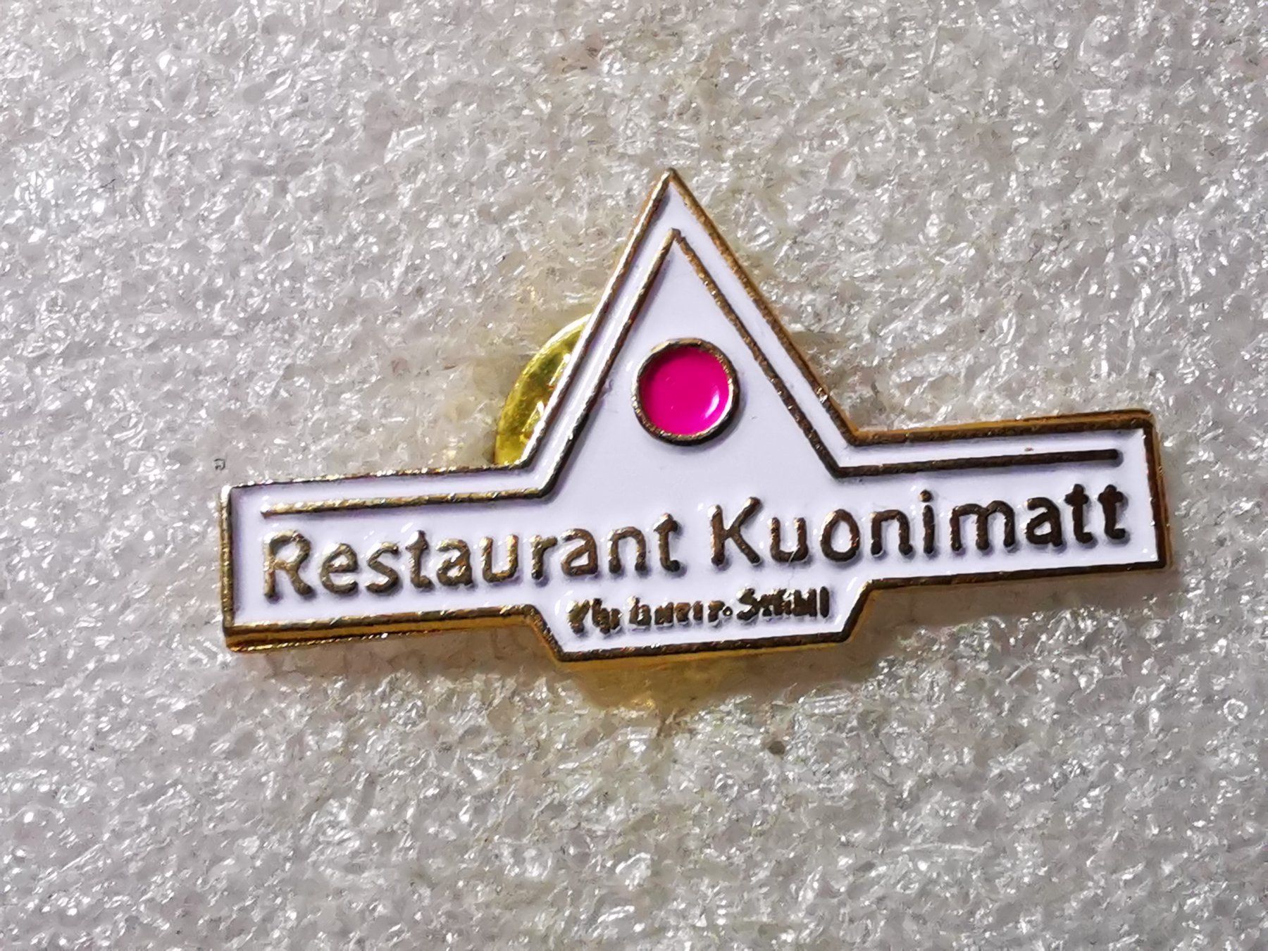Placchette & Badge: Ansteckpin 79: Restaurant Kuonimatt – Usato da Oppligen venduto da Pin-Fall-Shop