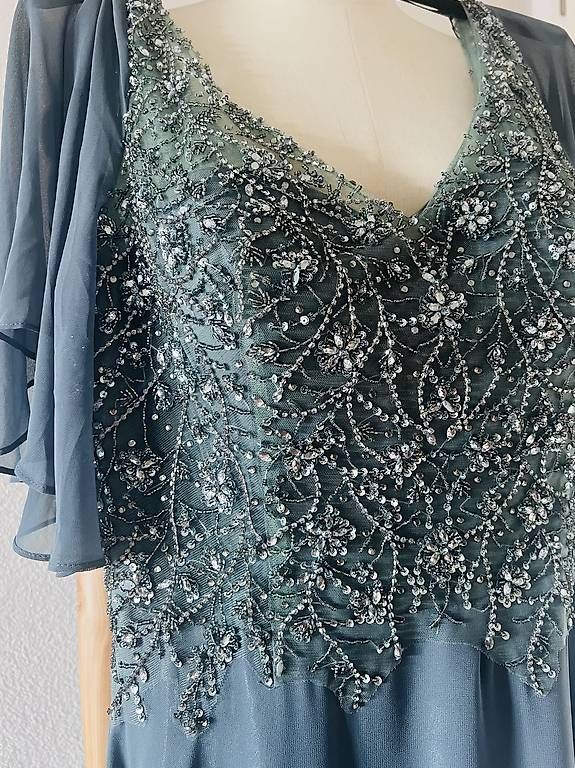 Kleider: Abendkleid Plussize  – Gebraucht aus Winterthur von Anjarys