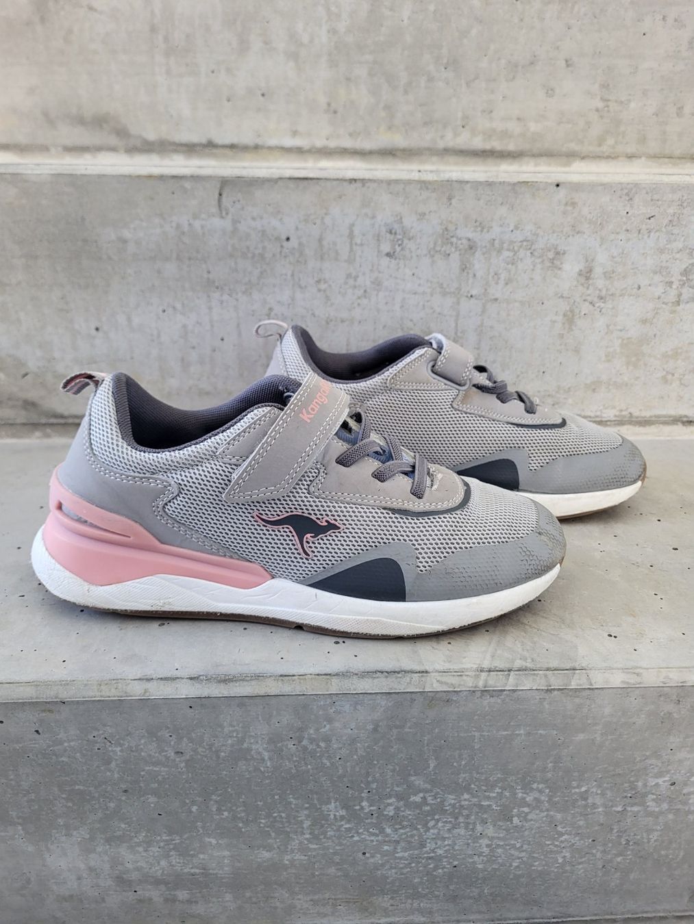 Scarpe per ragazze: KangaROOS Turnschuhe Gr. 35 – Usato da Thalwil venduto da J_Doe