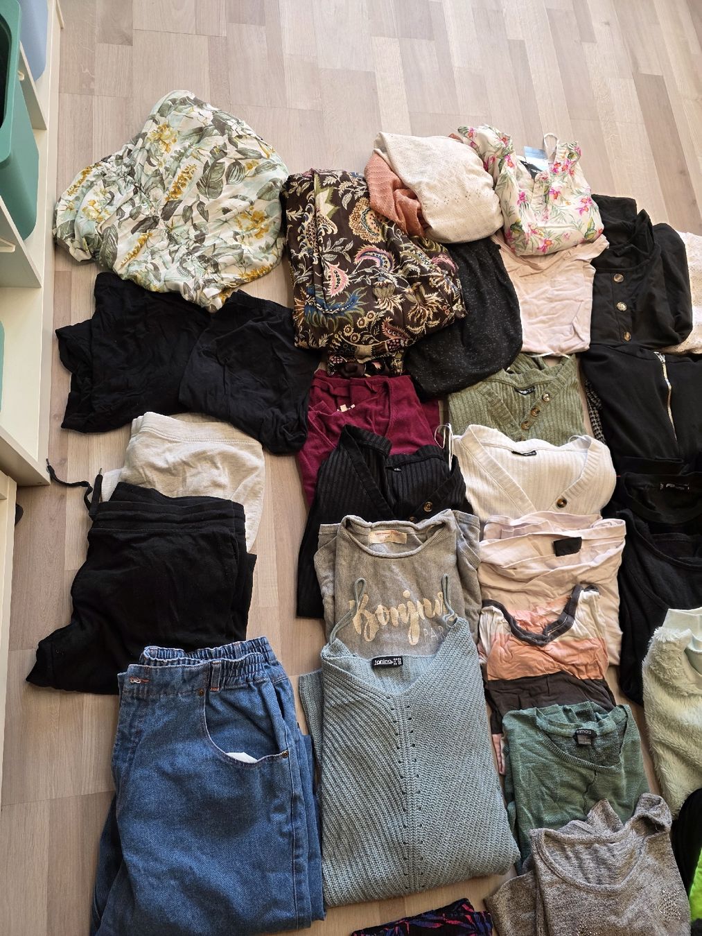 Lotti di vestiti: 50 Teile Grösse 48 / XXL – Usato da St. Peterzell venduto da upcycling_ 2