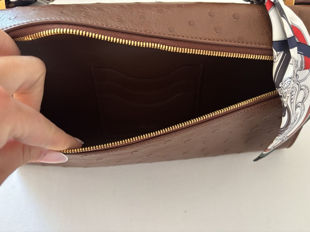 Loro Piana Borse da donna: Loro Piana Extra Pocket L19 in Straussenleder – Nuovo (secondo la descrizione) da Zollikon venduto da han_rvt8 3