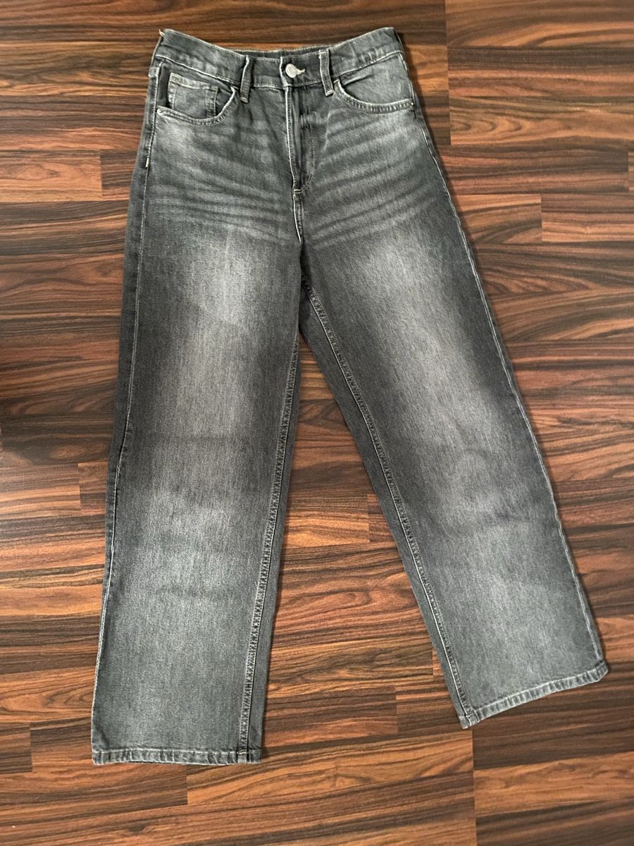 H&M Pantaloni: Graue Baggy Jeanshose – Nuovo (secondo la descrizione) da Gretzenbach venduto da Lina.67