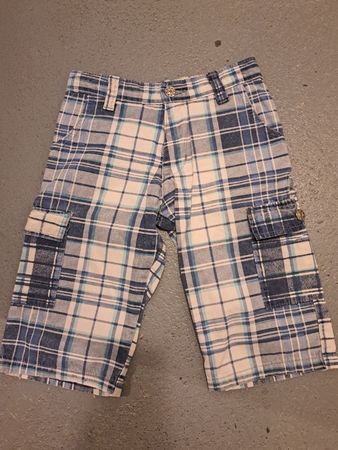 Zu verkaufen karierte Jungen Shorts.Grösse 146/152