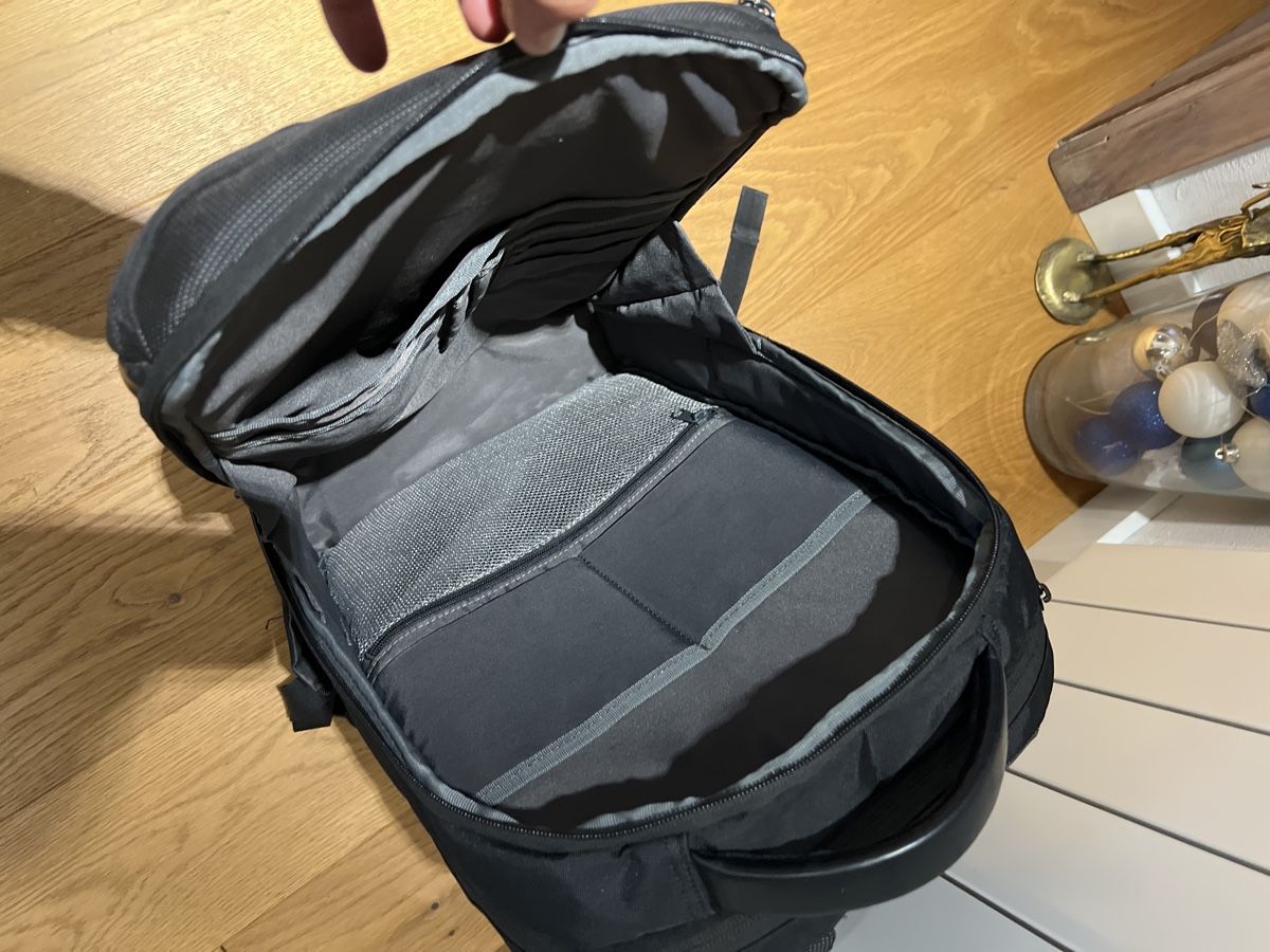 Zaini: Sac à Dos ThinkPad Professionnel, État Impeccable! – Usato da Morges venduto da Alexys23 2