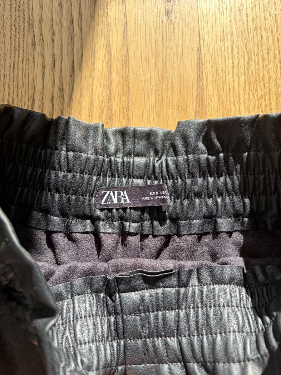 Zara Hosen: Schwarze Leder Shorts Zara Gr. S – Gebraucht aus Bern von jeanine_bieri 1