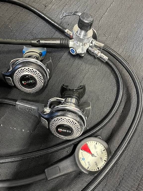 Respiratori & Giubbotti: Atemregler Mares Abyss MR 22 – Usato da Faulensee venduto da Neubi71 1