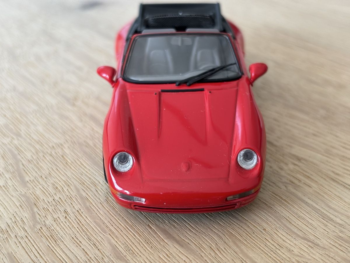 Porsche Modellini d'auto: 1 Porsche 911**Cabriolet**1:43** – Usato da Volketswil venduto da Car6 3