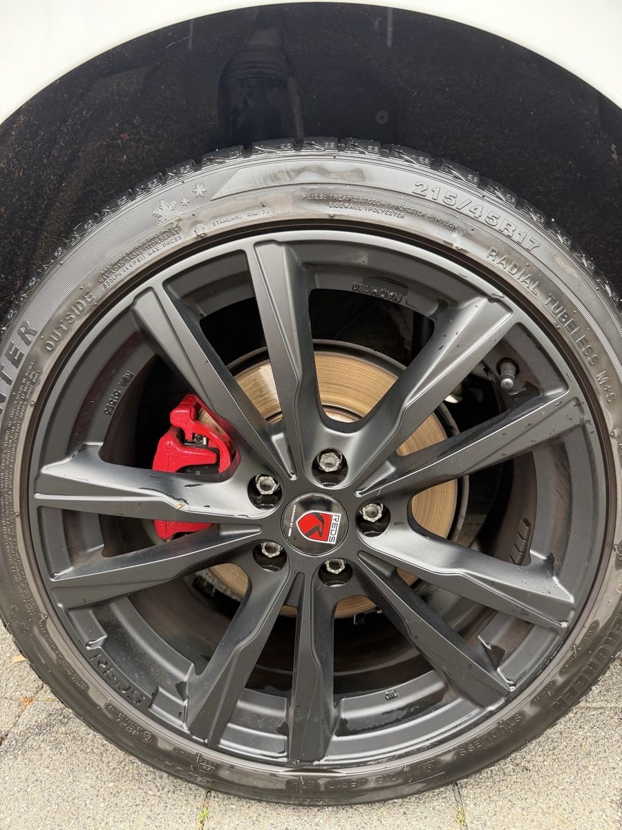 Pneumatici & Ruote complete: REDS Alufelgen 215/45R17 – Usato da Emmenbrücke venduto da itsnue