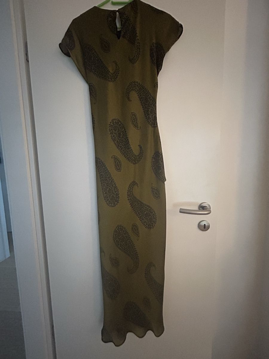 Zara Robes: Robe longue kaki imprimé – Neuf (Voir description) à Neuchâtel par EllenB 3