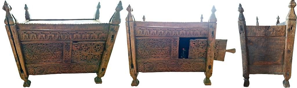 Cassapanche: Ancien meuble du Pakistan – Usato da Peseux venduto da galoue