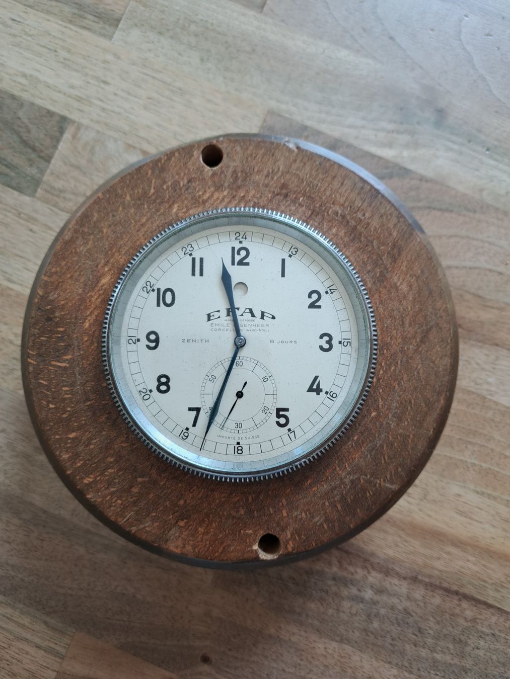 Zenith Uhren: Lastwagen-Uhr EFAP Zenith – Gebraucht aus Bern von Schilling29